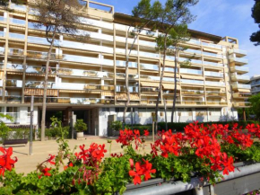  Central Park Apartamentos  Салоу